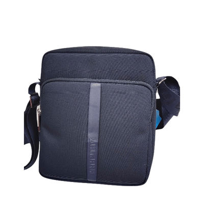 Sacchetto leggero Crossbody con 2 tasche Chiusura a cerniera Colore nero