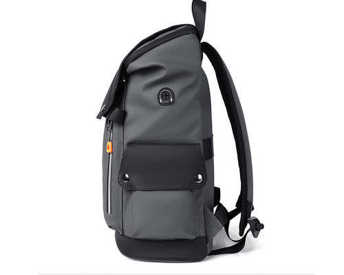 Zaino da viaggio in nylon leggero con chiusura a zip