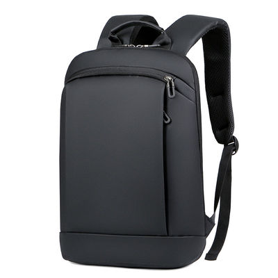 15.6 pollici nero senza logo uno zaino portatile unico EVA imbottito sul retro